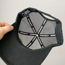Load image into Gallery viewer, Black Golf Hat
