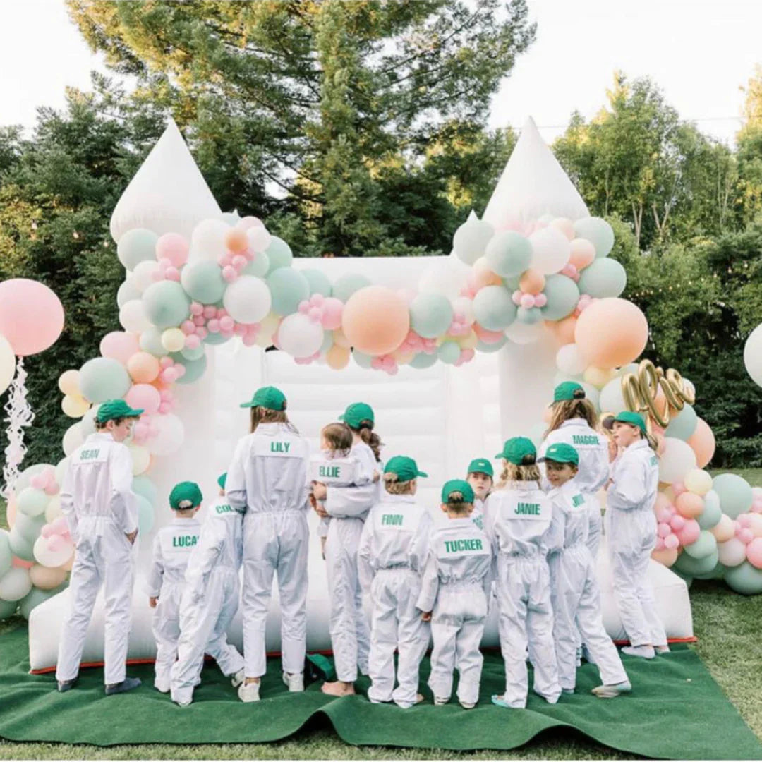 Key Features Every Golf Caddie Uniform Should Include